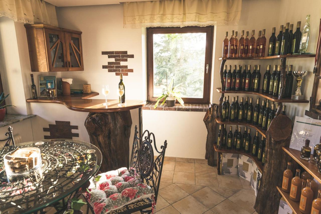 Wein & Gaestehof Erlacher Hartmannsdorf Bagian luar foto